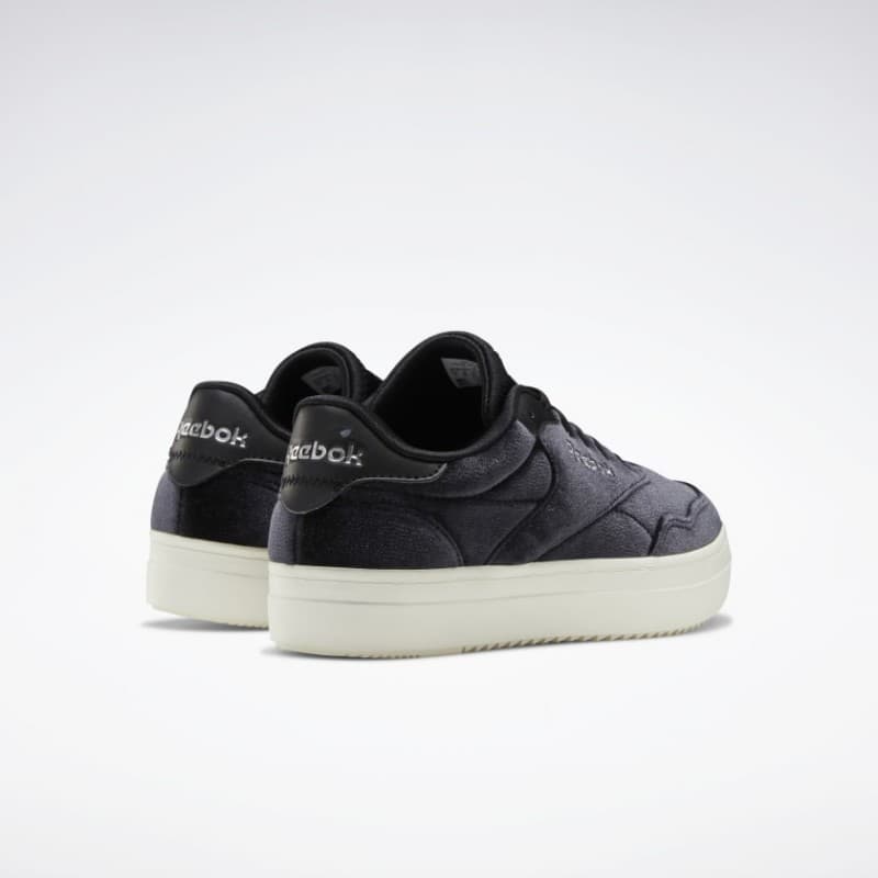 حذاء ريبوك رويال تيك للنساء لون أسود - Reebok Women's Royal Techque Shoes