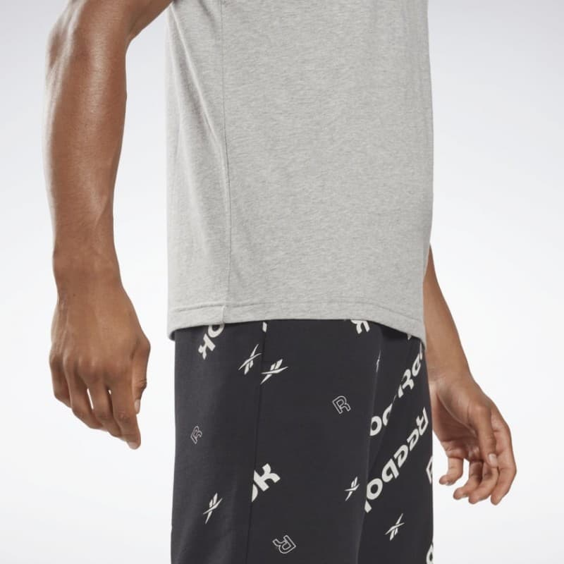Reebok Mens' Graphic Series Vector Tee Grey- تيشيرت ريبوك جرافيك سيريس فيكتور للرجال لون رمادي