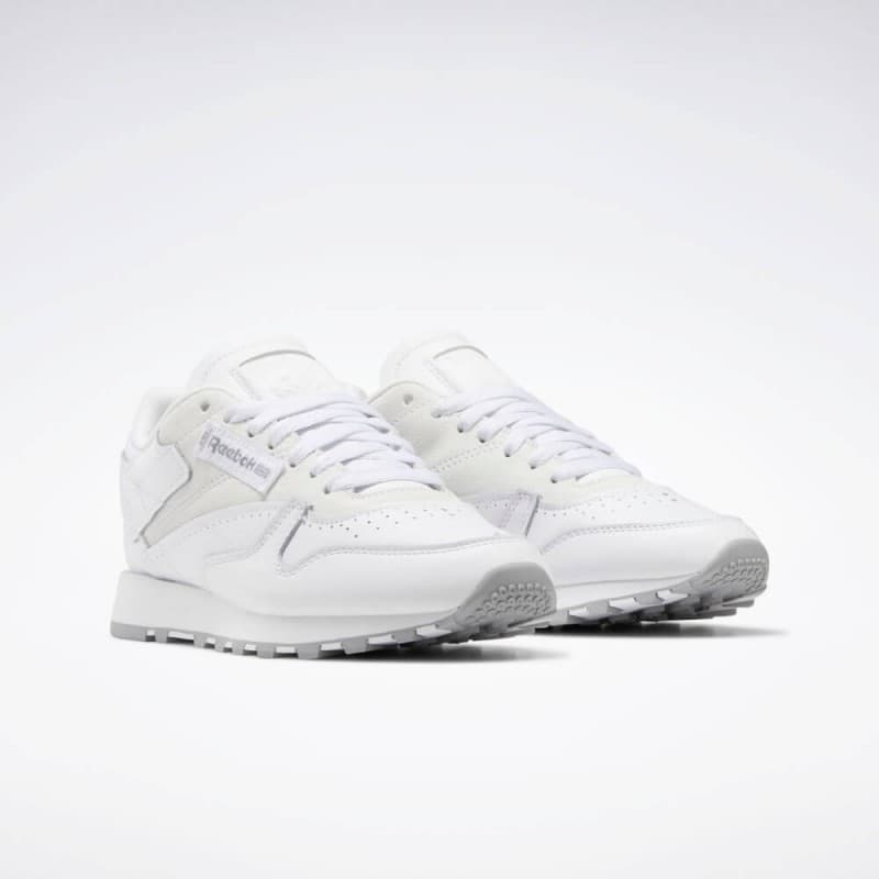 Reebok Women's Classic Leather Shoes - White- حذاء ريبوك كلاسيك جلدي للنساء لون أبيض