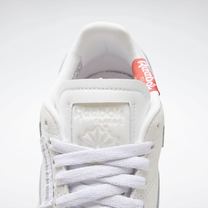Reebok Women's Classic Leather Shoes - White- حذاء ريبوك كلاسيك جلدي للنساء لون أبيض