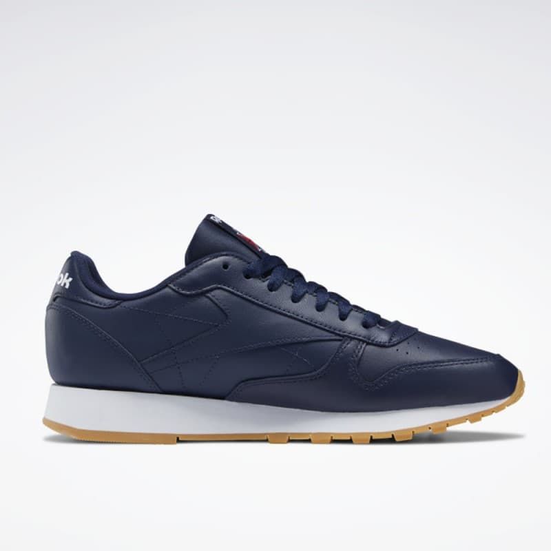 حذاء ريبوك كلاسيد ليذر للجنسين لون كحلي ونعل أبيض- Reebok Classic Leather Shoes