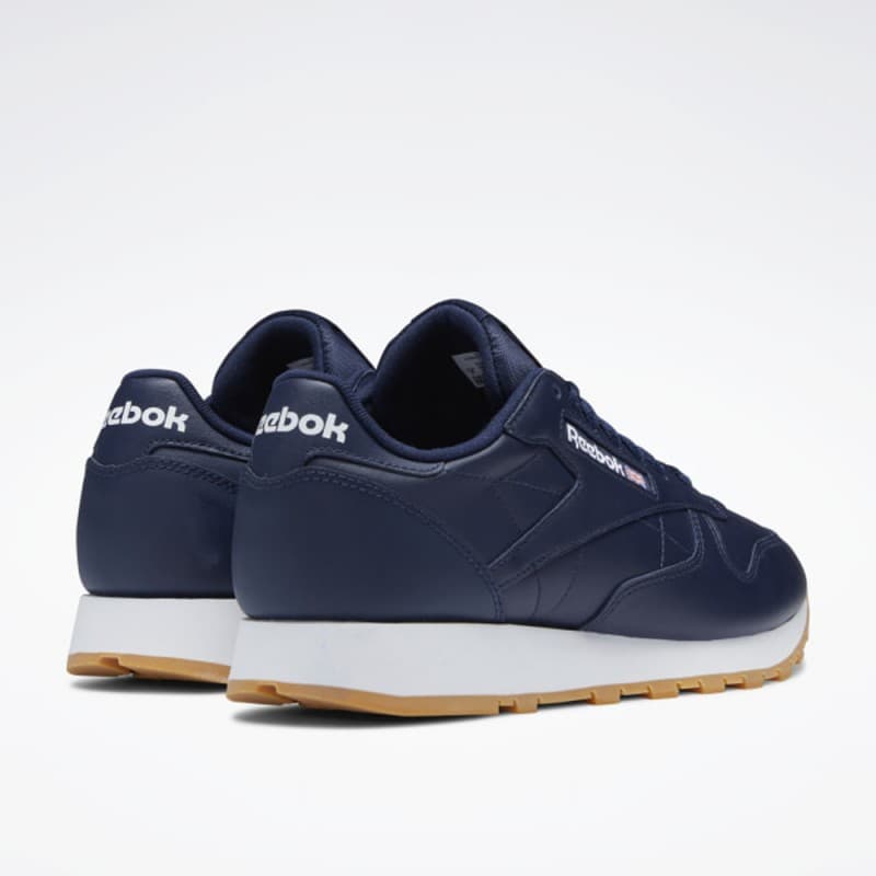 حذاء ريبوك كلاسيد ليذر للجنسين لون كحلي ونعل أبيض- Reebok Classic Leather Shoes