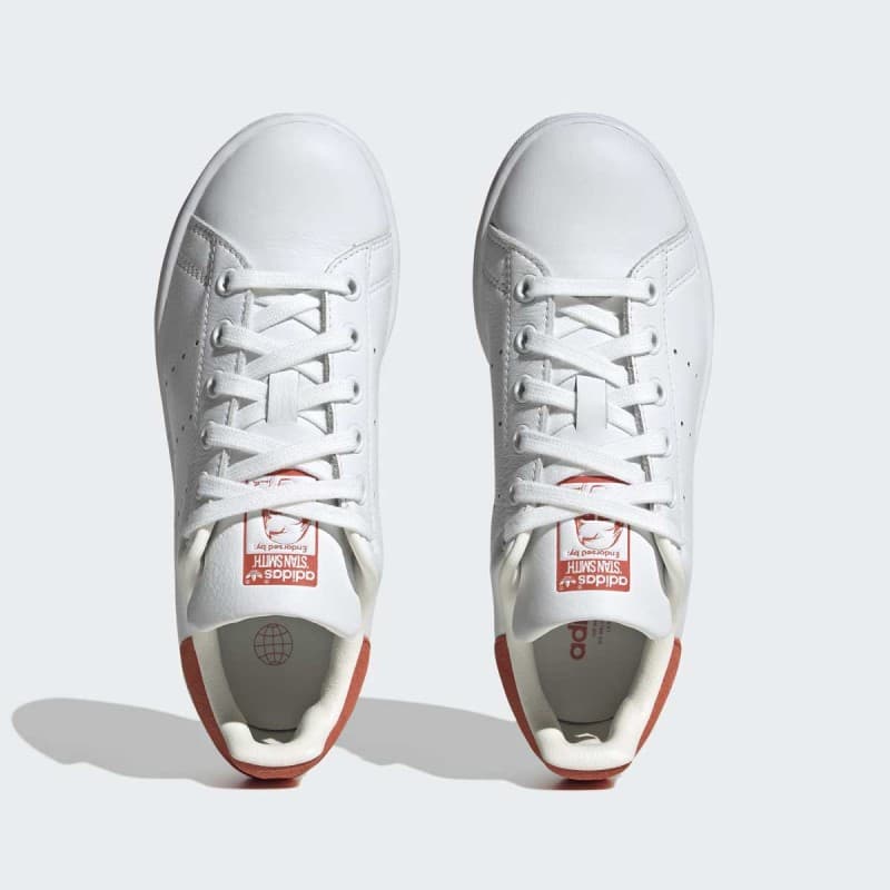 adidas Unisex Stan Smith Shoes - White- حذاء اديداس ستان سميث للجنسين لون أبيض 