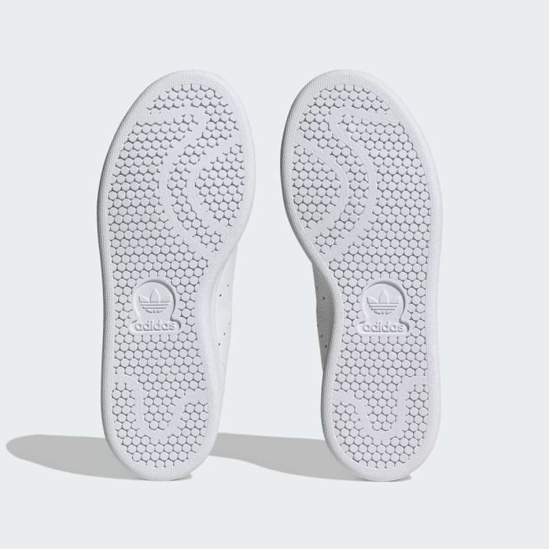 adidas Unisex Stan Smith Shoes - White- حذاء اديداس ستان سميث للجنسين لون أبيض 