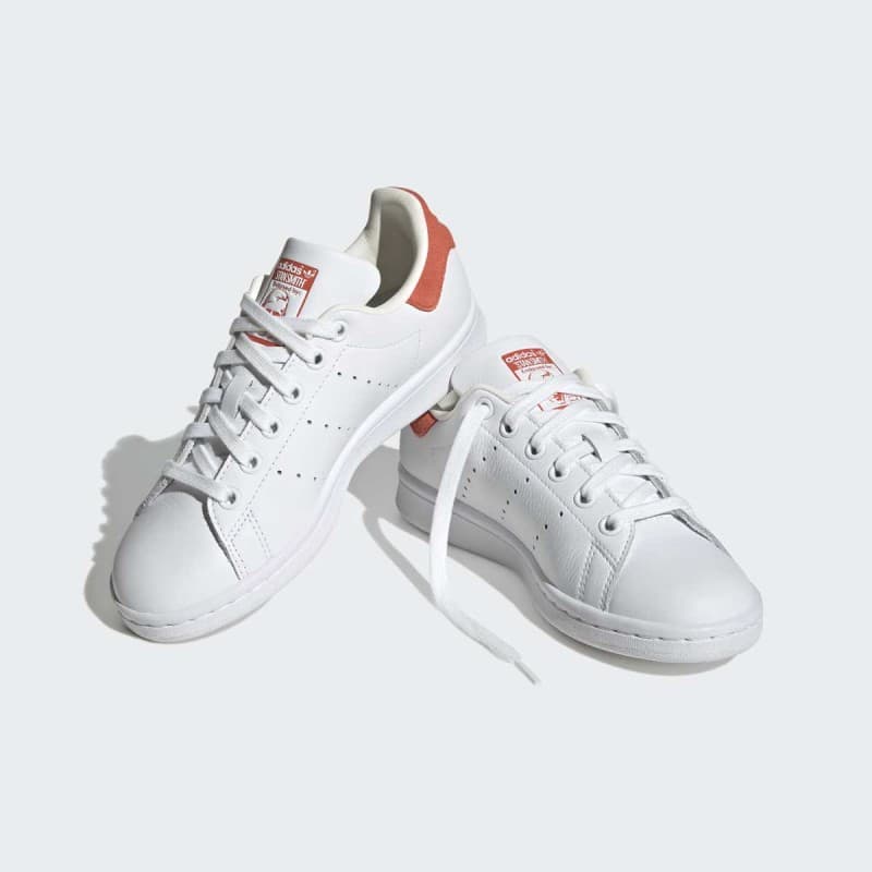 adidas Unisex Stan Smith Shoes - White- حذاء اديداس ستان سميث للجنسين لون أبيض 