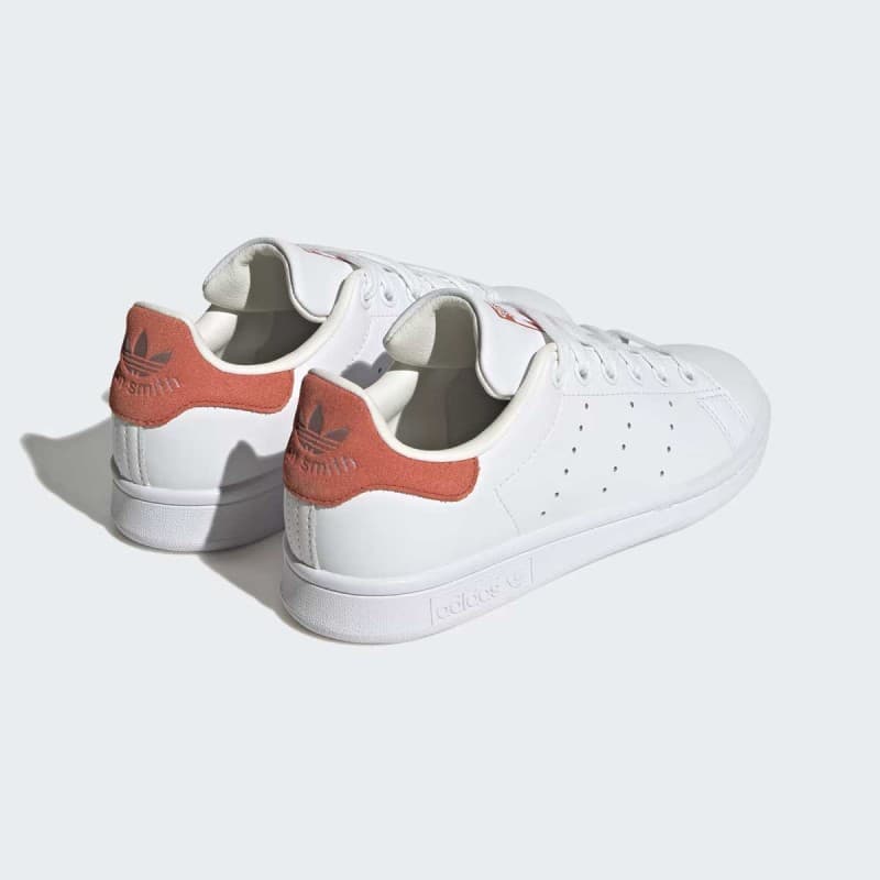adidas Unisex Stan Smith Shoes - White- حذاء اديداس ستان سميث للجنسين لون أبيض 