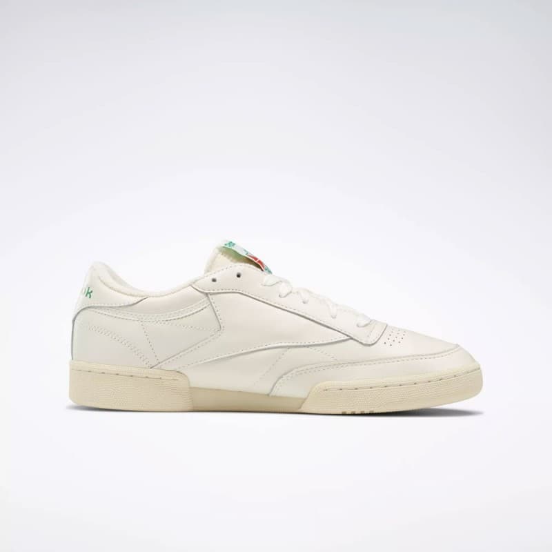 Reebok Unisex' Club C 85 Vintage Shoes - Chalk- حذاء ريبوك كلوب سي 85 فانتيج للجنسين لون أبيض طحيني