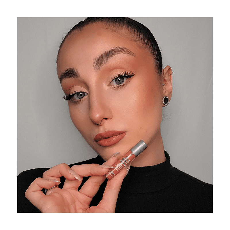 theBalm Meet Matt(e) Hughes Liquid Lipstick Generous