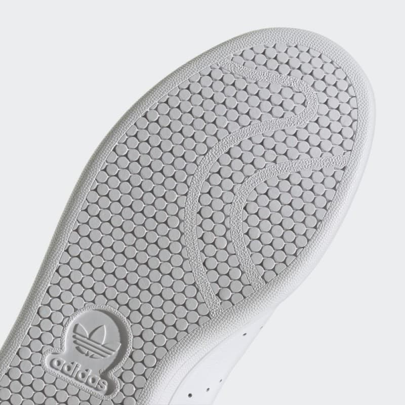 adidas Unisex Stan Smith Shoes - White- حذاء اديداس ستان سميث للجنسين لون أبيض 
