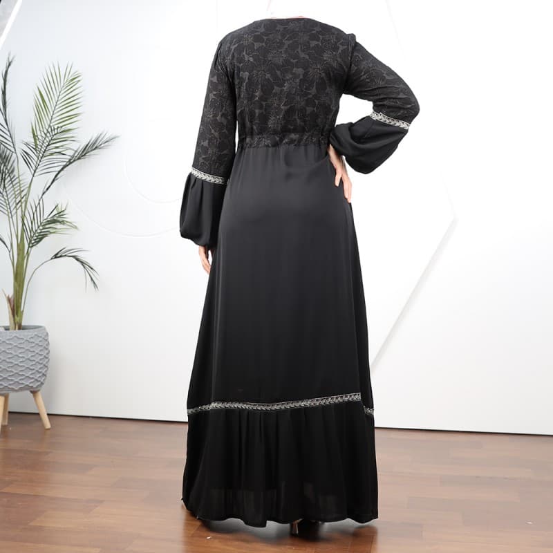 عباية بأكمام طويلة للنساء لون أسود