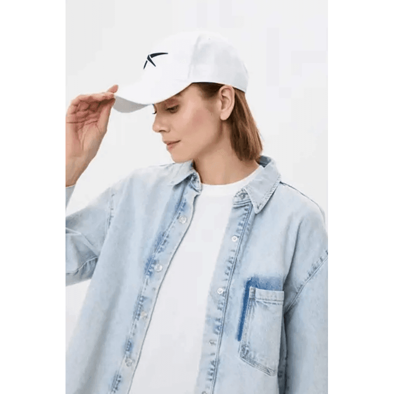 Reebok United By Fitness Baseball Hat طاقية ريبوك يونيتد باي فيتنس للجنسين لون أبيض 