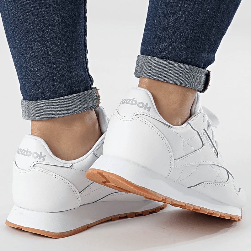 Reebok Classic Leather Shoes - Grade School- حذاء ريبوك كلاسيك ليذر لون ابيض