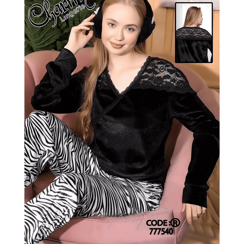 طقم ستاتي مخمل بلوز من شارمي One Size
