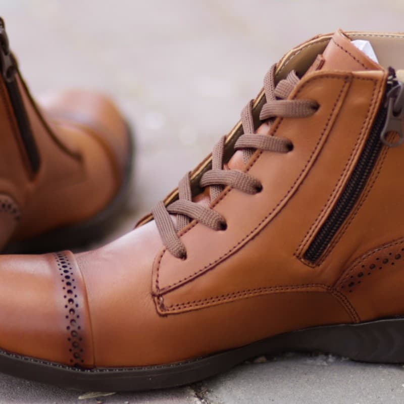 Rock boot 1452