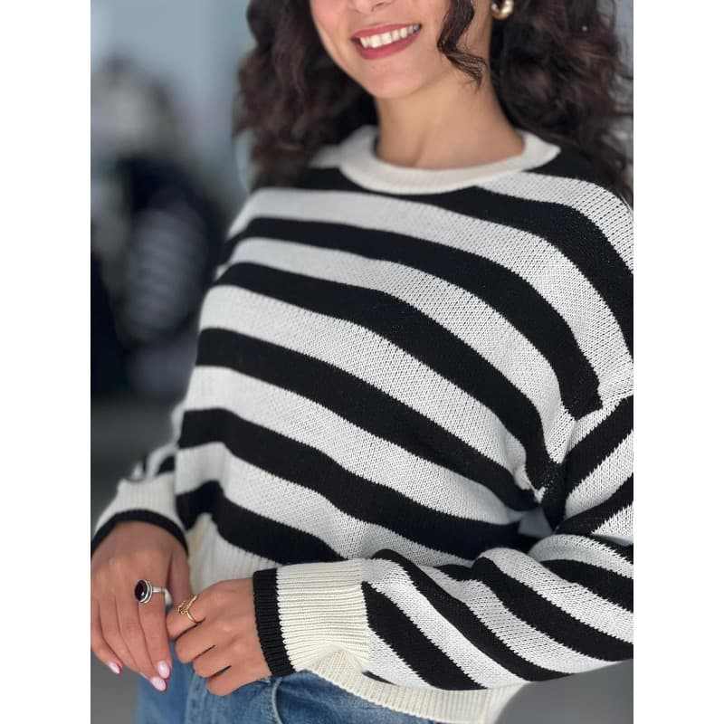 بلوزة ستاتي لون بيج مخطط أسود Bianco Lucci