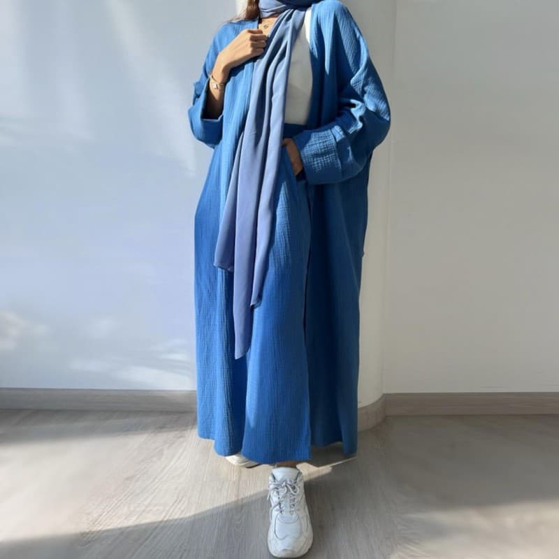 عباي لف قطعتين مع بنطلون لون أزرق