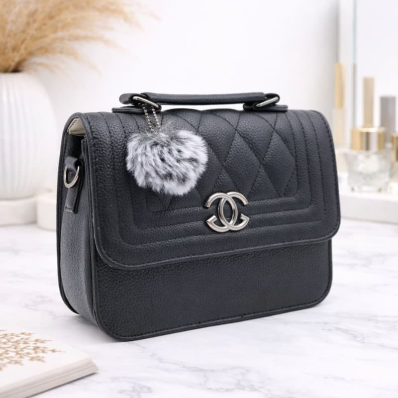 شنطة حقيبة CROSSBODY جلد للنساء لون اسود