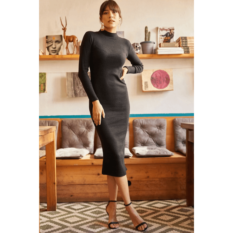 فستان ستاتي أسود طويل