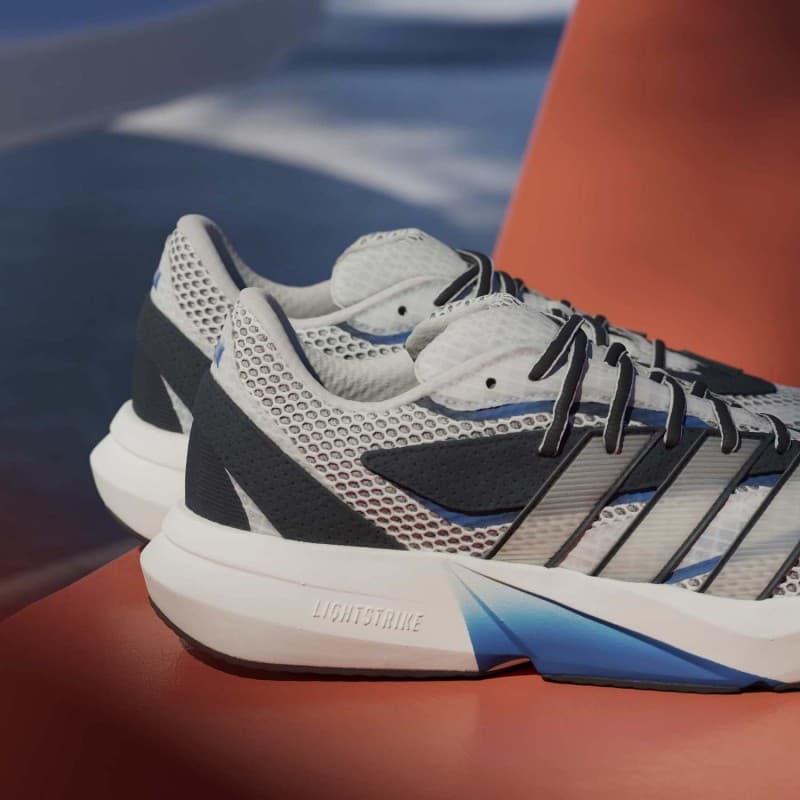 adidas Men's LIGHTBLAZE SNEAKERS - White