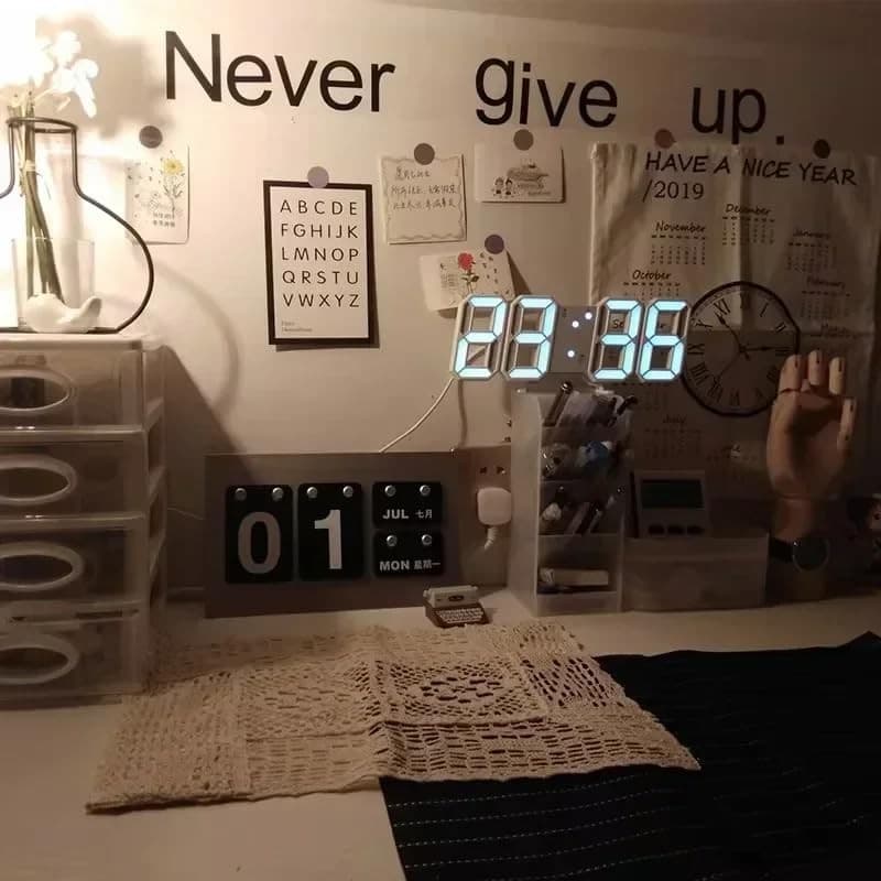 ساعة رقمية مكتب وحائط حجم 24×8سم لون ابيض