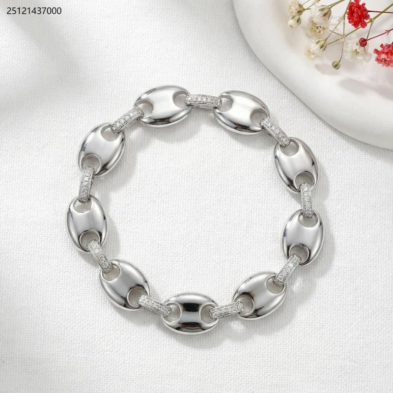 bracelet لون فضي