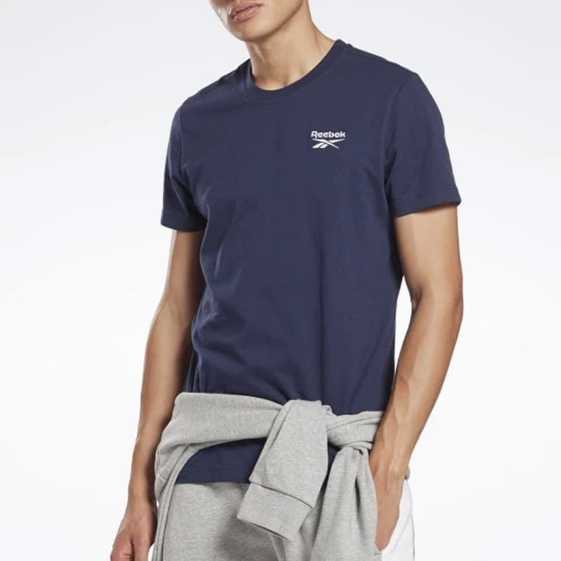 Reebok Mens' RI Classic T-Shirt- تيشيرت ريبوك ار اي كلاسيك للرجال لون كحلي